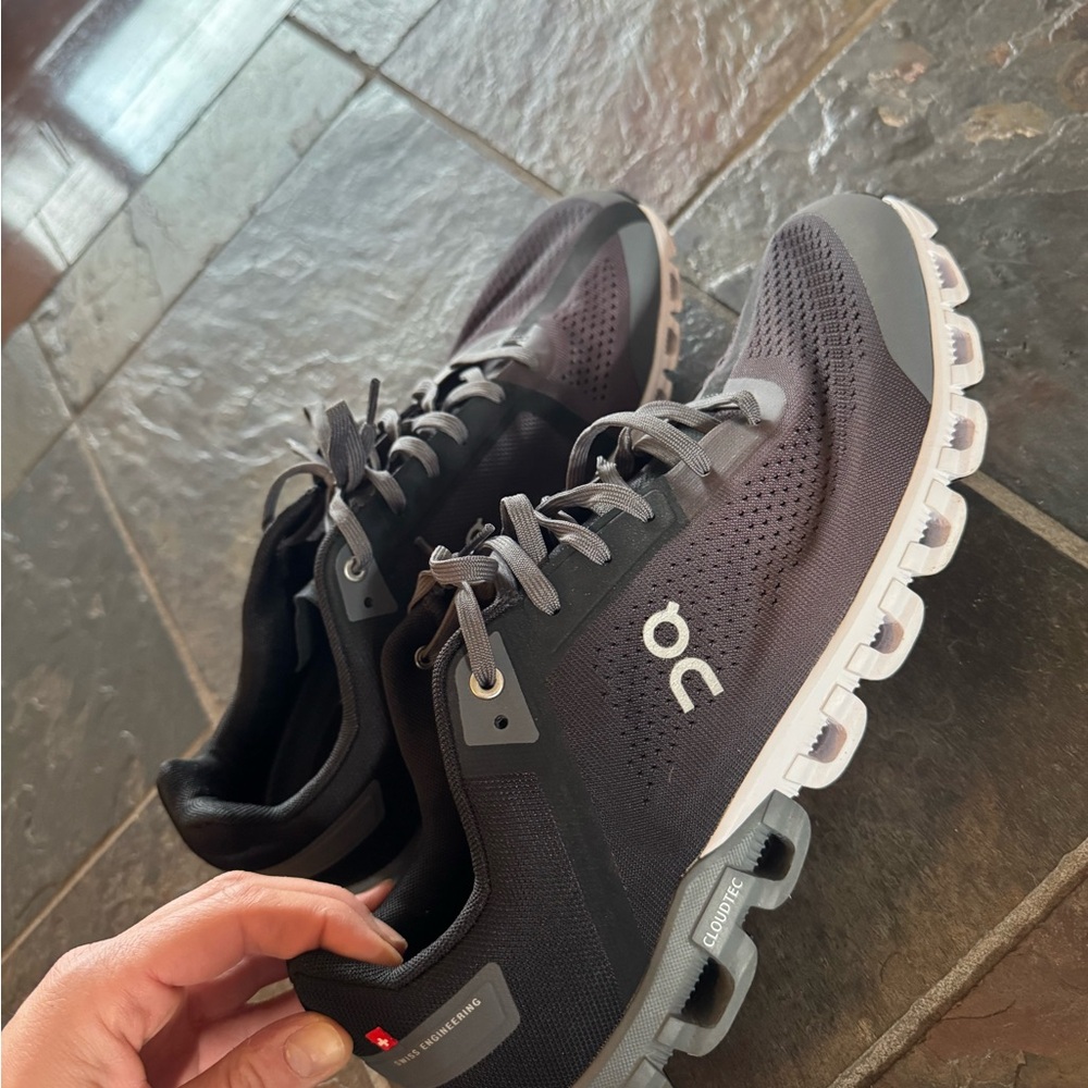 On Running Black and Gray Athletic Shoes